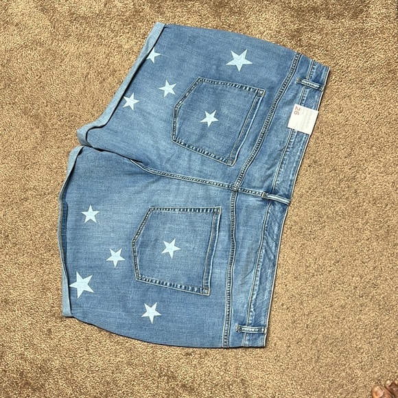 Lane Bryant Signature Fit Boyfriend Jean Midi Short - Picture 4 of 10